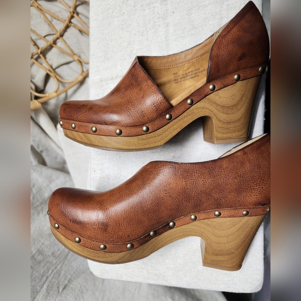 Kork-Ease Tan Leather Mules with Wooden Heel